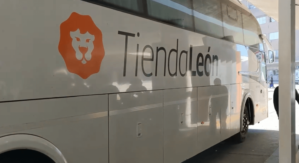 photo d'un bus de l'entreprise Manuel Tienda León