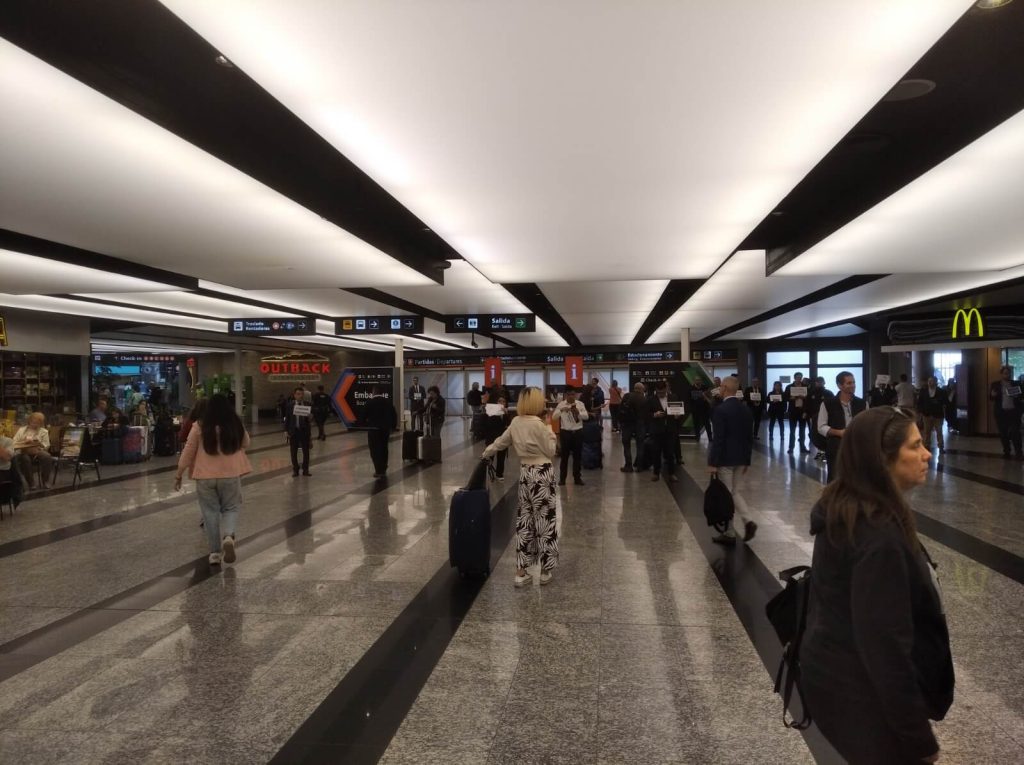 halle des arrivées internationales de l'aéroport d'Ezeiza (Ministro Pistarini)