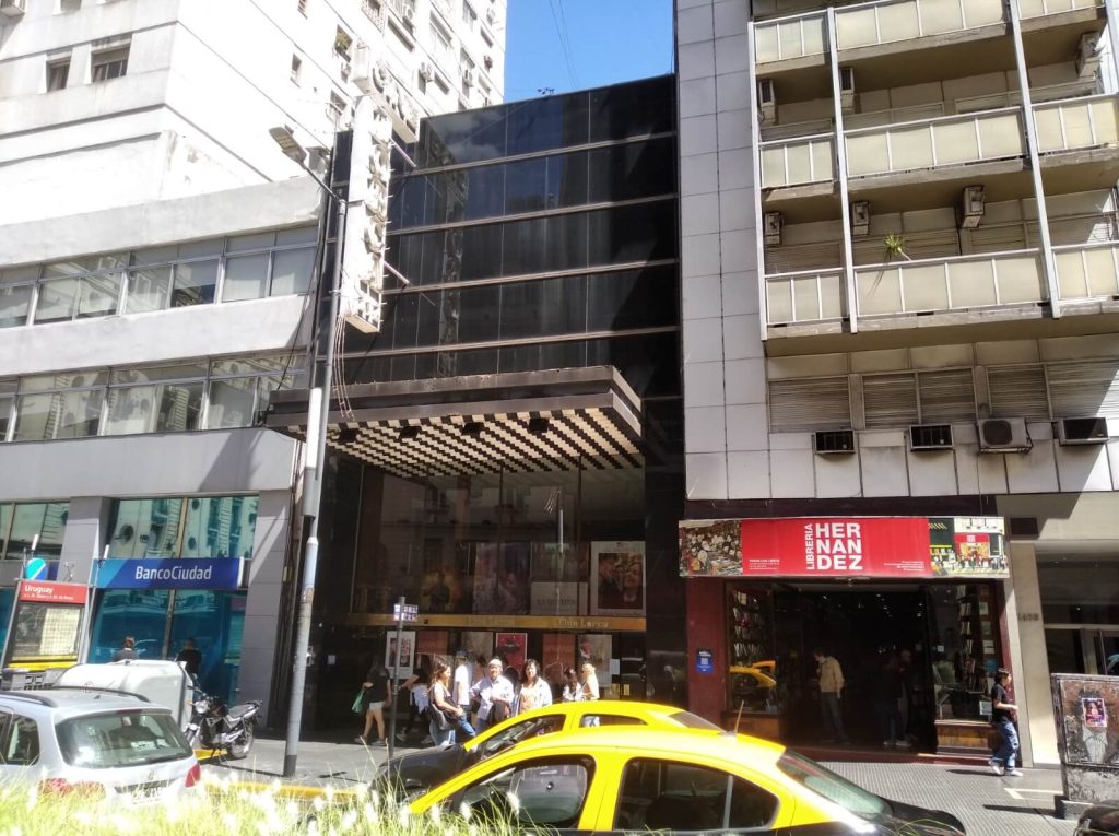 Toits jaunes des taxis de Buenos Aires