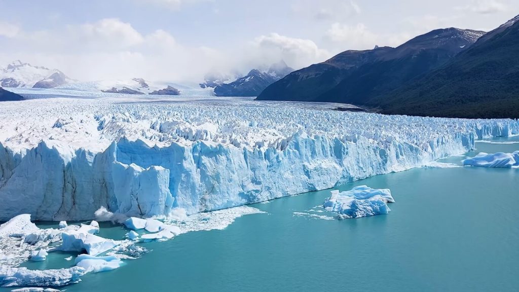 vue d'ensemble du glacier Perito Moreno en Patagonie Argentine