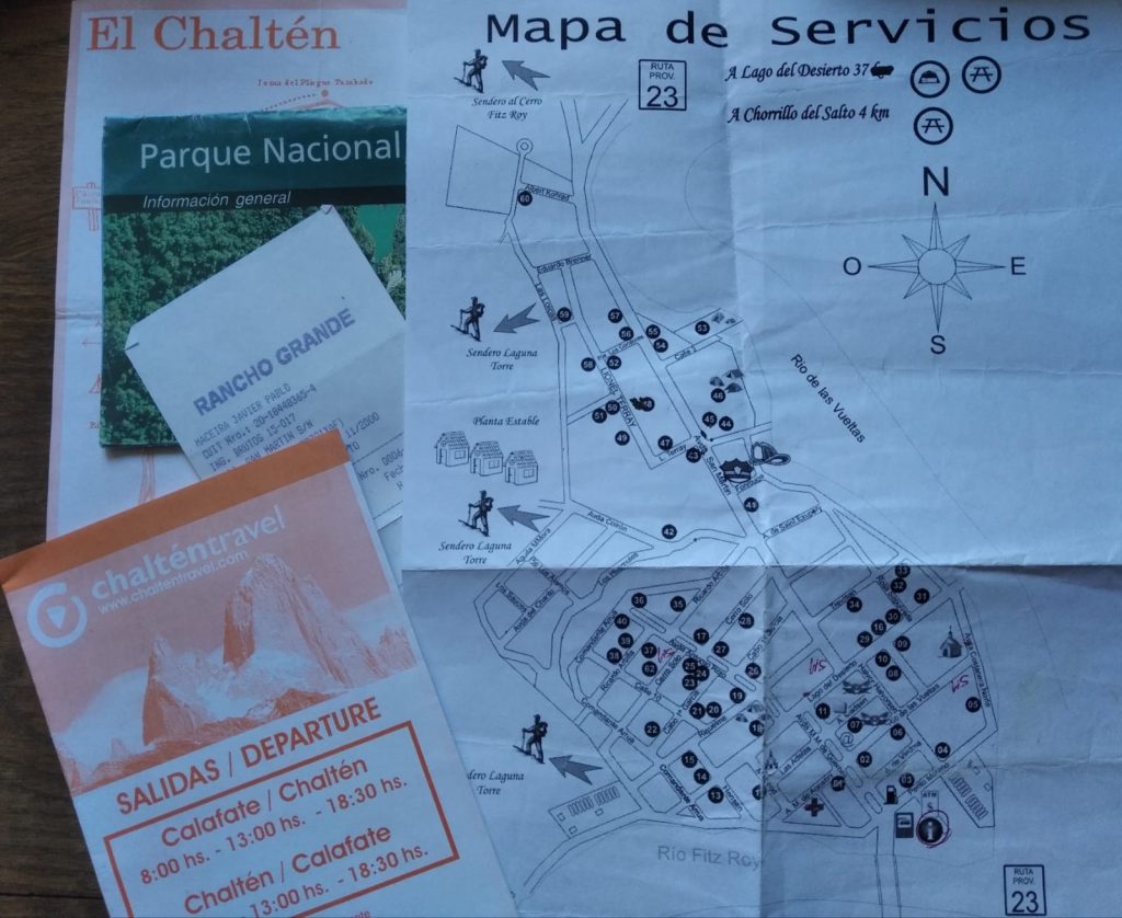 plaquettes et brochures relatives à El Chaltén, de la collection personnelle de Jérôme Dufaur, fondateur du site argentinamo.com
