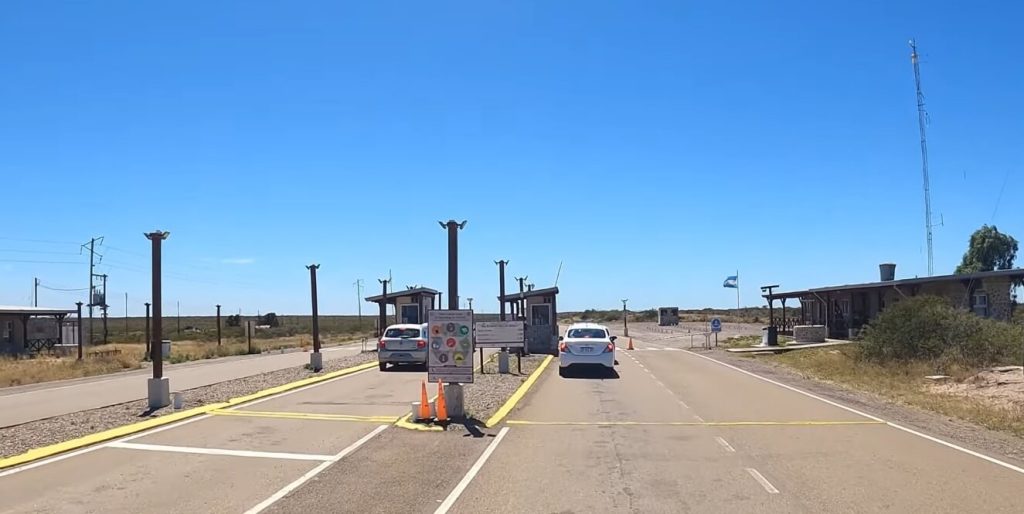 guichets du lieu-dit « El Desempeño » où doivent être acquittés les droits d'accès à la péninsule Valdés en Argentine