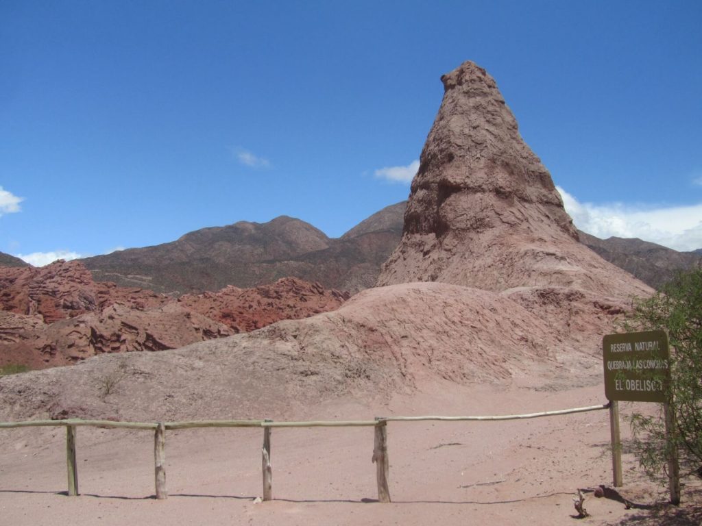 El obelisco (l'obélisque), l'un des sites majeurs de la Quebrada de las Conchas en Argentine