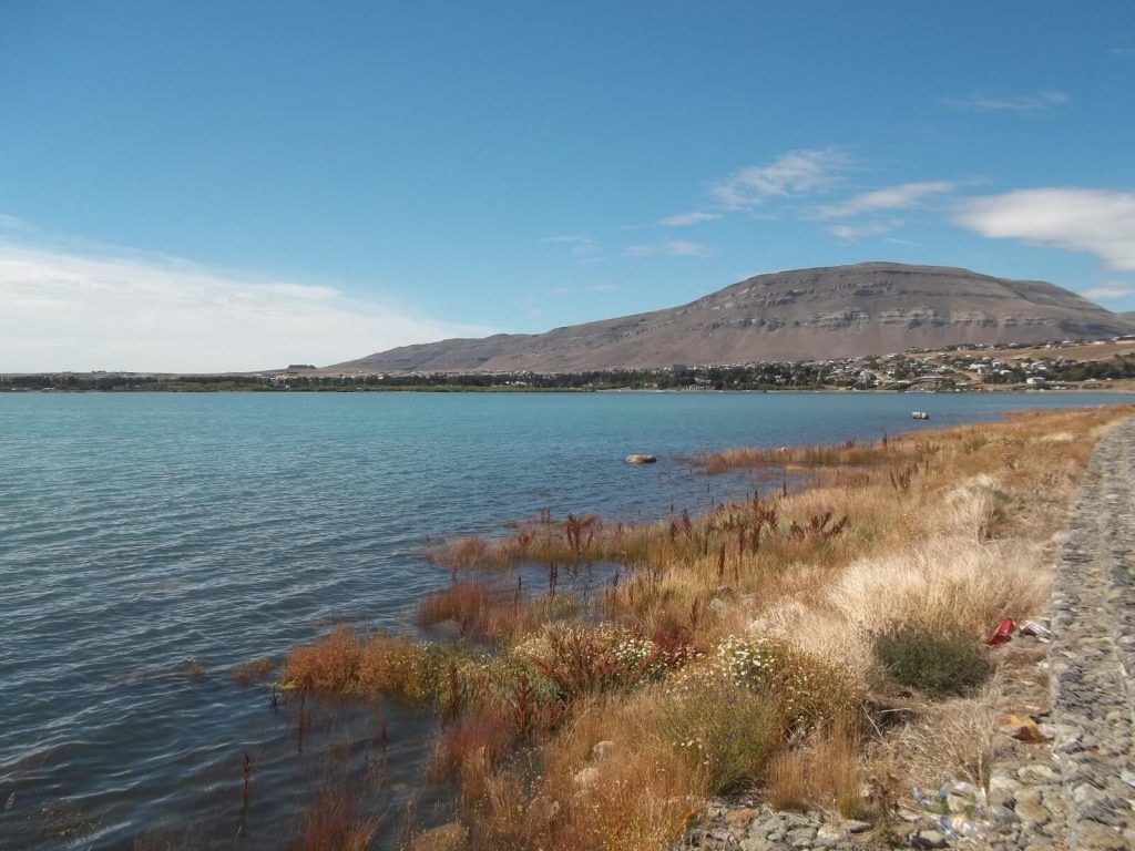 Paysage côtier à El Calafate en Patagonie argentine