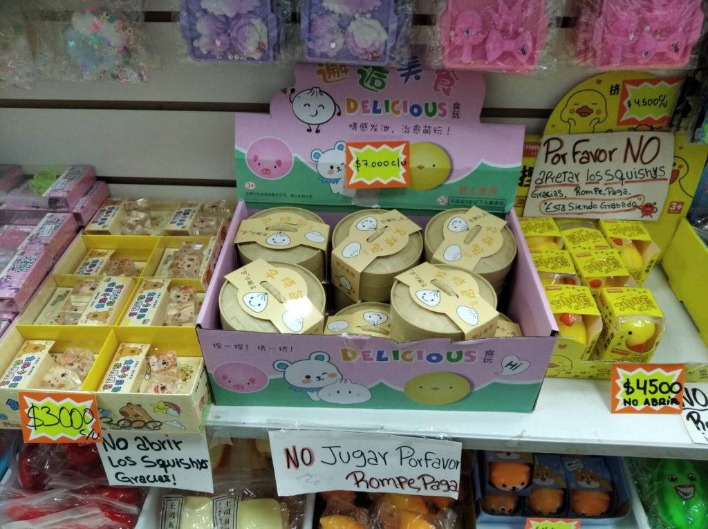 Exemples de produits asiatiques étranges vendus au Barrio chino de Buenos Aires