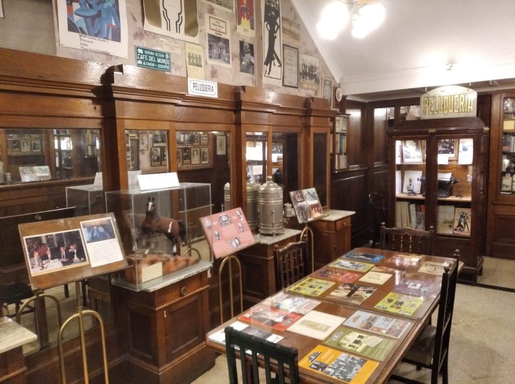 Salle César Tiempo du Café Tortoni à Buenos Aires