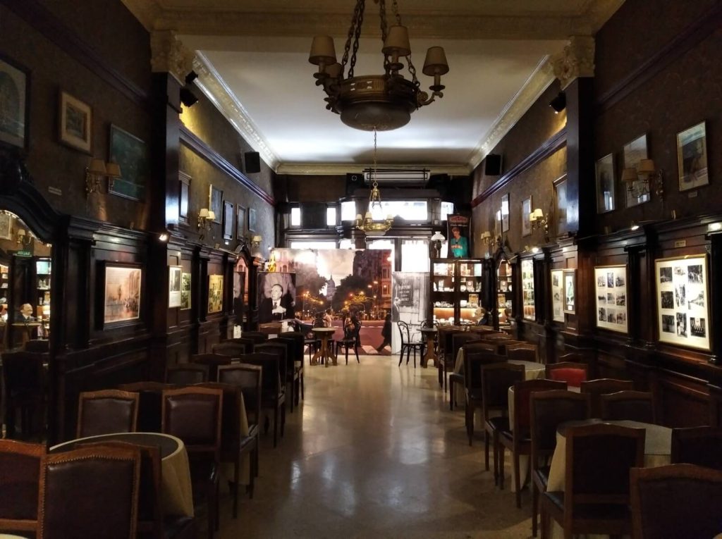Salle Eladia Blázquez du Café Tortoni à Buenos Aires