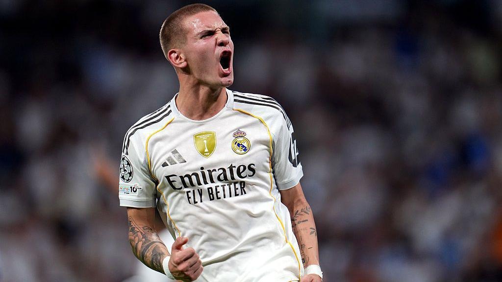Franco Mastantuono portant le maillot du Real Madrid