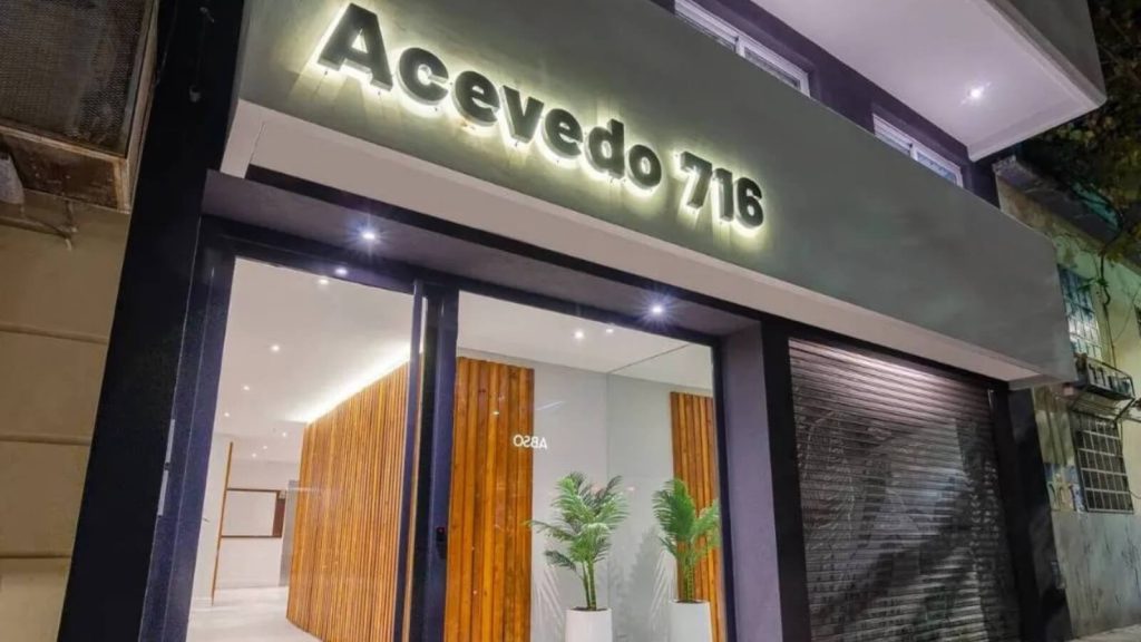 entrée de l'établissement "Acevedo 716 - apart hotel" à Buenos Aires