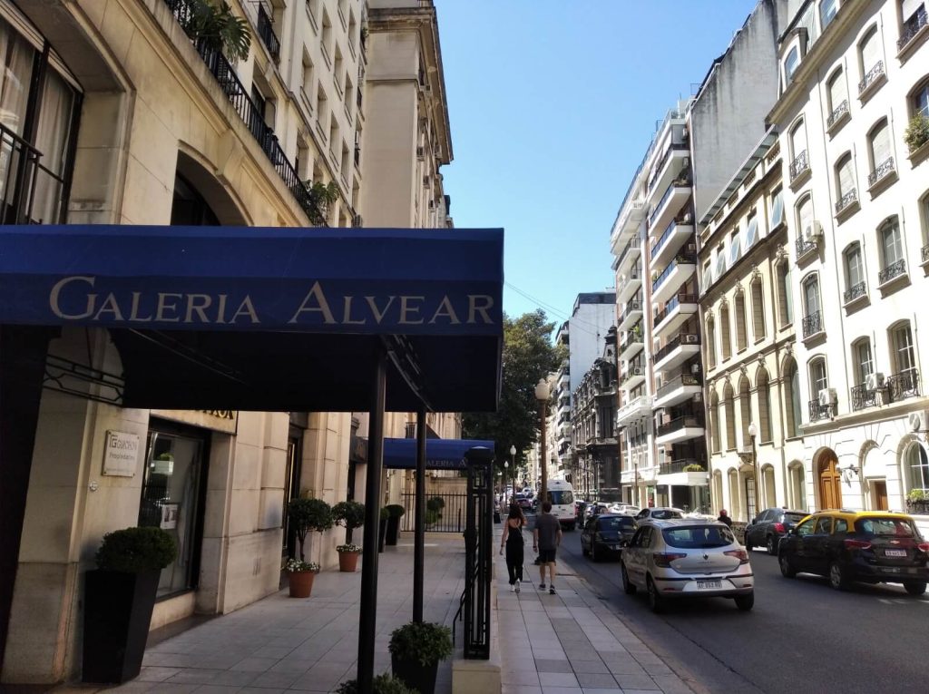 Immeubles de l'Avenida Alvear à Buenos Aires en Argentine